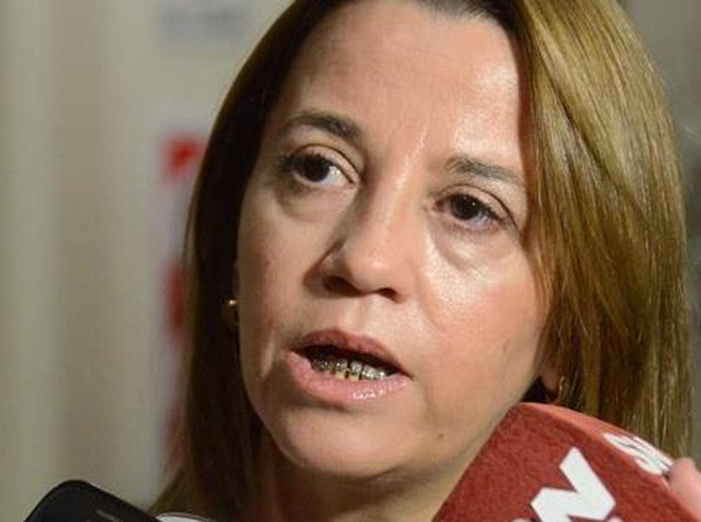 ... la Ministra de Educación <b>Susana Benítez</b> dispuso a través de la ... - SUSANA.BENITEZ-MIN.EDUCACIONCTES