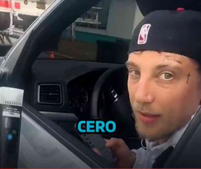 Pararon a El Polaco en un control de alcoholemia y se viralizó el video:  “Hay que estar careta” - MonteCaserosOnline.com - Monte Caseros,  Corrientes, Argentina